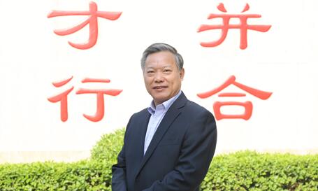 伍先華簡(jiǎn)歷：南寧師范大學(xué)黨委副書(shū)記伍先華，曾任廣西民族大學(xué)副校長(zhǎng)