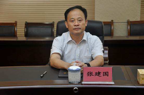 張建國(guó)簡(jiǎn)歷：柳州市人大副主任張建國(guó)，曾任柳州市委常委、政法委書記、副市長(zhǎng)