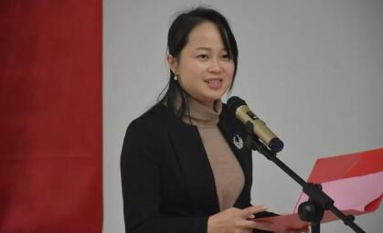 陳佳佳簡歷：防城港市投資促進局副局長陳佳佳，曾任東興市副市長，港口區(qū)副區(qū)長、旅游局局長（圖）