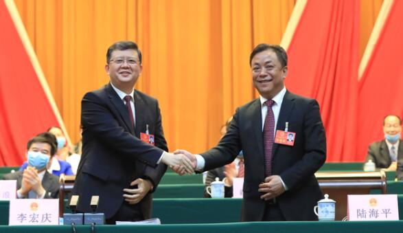 陸海平任賀州市人大主任，陳翼明、唐先程任副主任，潘震任賀州市檢察院檢察長(zhǎng)（簡(jiǎn)歷）