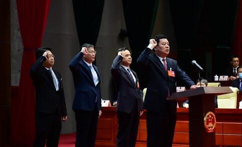 奉海峰任防城港市人大主任，黃炳利任防城港市人大副主任，黃世根任市檢察院檢察長(zhǎng)（簡(jiǎn)歷）