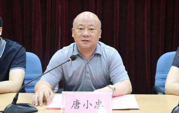唐小忠簡歷：桂林市象山區(qū)委書記唐小忠，曾任臨桂縣委副書記