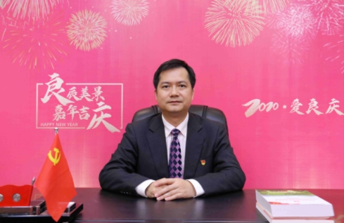 施杰簡(jiǎn)歷：南寧市賓陽(yáng)縣委原書(shū)記施杰被抓接受審查調(diào)查，曾任良慶區(qū)委書(shū)記，邕寧區(qū)常務(wù)副區(qū)長(zhǎng)
