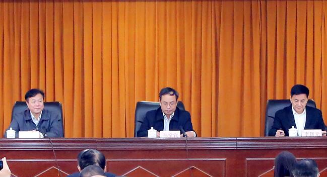 李新元簡歷：李新元被查，曾任廣西農業(yè)農村廳黨組書記、貴港市委書記，劉俊任廣西人大外事華僑委主任委員（李新元|劉俊簡歷）