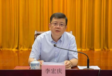 李宏慶簡歷：廣西農(nóng)業(yè)農(nóng)村廳黨組書記李宏慶被查，曾任廣西農(nóng)業(yè)農(nóng)村廳廳長，賀州市委書記，林冠任賀州市委書記，曾任賀州市長（林冠簡歷）