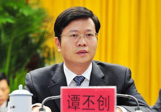 譚丕創(chuàng)簡歷：廣西自治區(qū)政府副主席、柳州市委書記譚丕創(chuàng)，曾任防城港市委書記，欽州市委副書記、市長