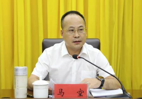 馬空簡歷：柳州市柳南區(qū)委書記馬空，曾任融水縣委副書記、縣長，柳江縣委常委、常務副縣長