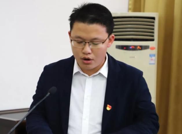 王少平簡歷：貴港市港南區(qū)委常委、統(tǒng)戰(zhàn)部部長、副區(qū)長王少平，曾任貴港市商務(wù)局副局長（90后副處級(jí)）