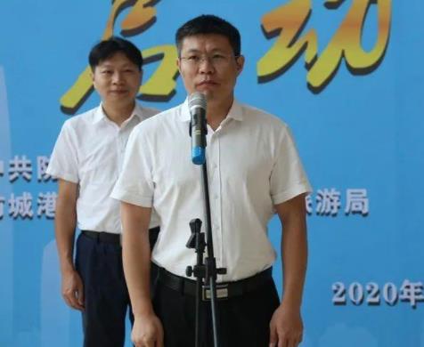 李廣斌簡歷：防城港市港口區(qū)委副書記、區(qū)長李廣斌，曾任防城港市政府副秘書長、發(fā)改委副主任