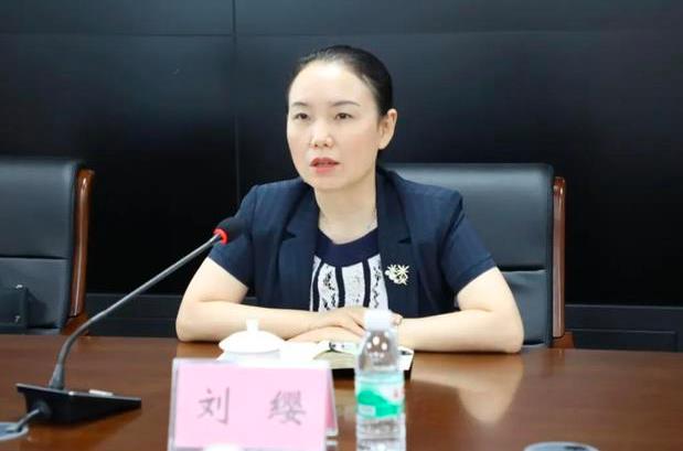 劉纓簡歷：廣西自治區(qū)紀委常委、監(jiān)委委員劉纓，曾任北海市委常委、紀委書記，崇左檢察院檢察長