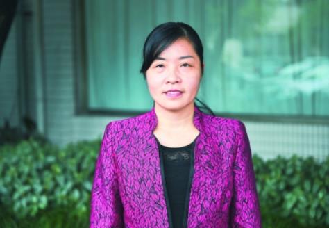 莊慧瓊簡歷：桂林市全州縣人大主任莊慧瓊，曾任興安縣政協(xié)主席、縣委常委、宣傳部部長、副縣長