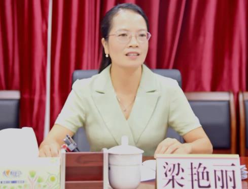 梁艷麗簡歷：玉林市委巡察組組長梁艷麗，曾任北流市委常委、紀(jì)委書記，福綿區(qū)委常委、紀(jì)委書記