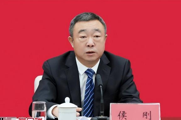 侯剛任南寧市長，廖立勇不再擔任南寧市委副書記、市人民政府市長職務