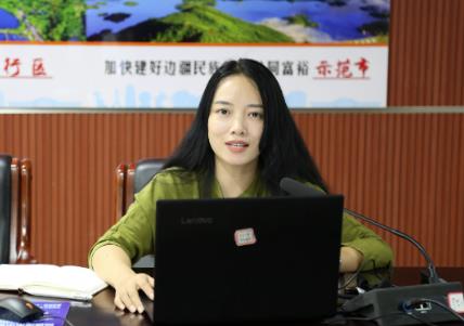 郝藝博簡歷：防城港市投資促進(jìn)局局長郝藝博，曾任防城港市發(fā)改委副主任、工信局副局長